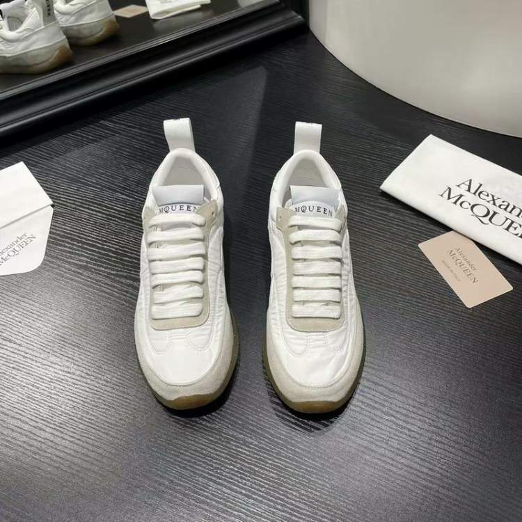 Picture of Alexander McQueen Shoes _SKUAlexanderMcQueensz35-45mnq0207190